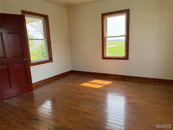 $295,000 | 29595 Highway 3, La Plata, MO 63549