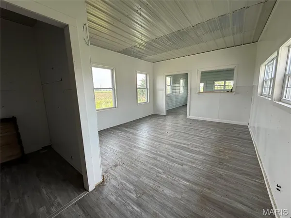 $295,000 | 29595 Highway 3, La Plata, MO 63549