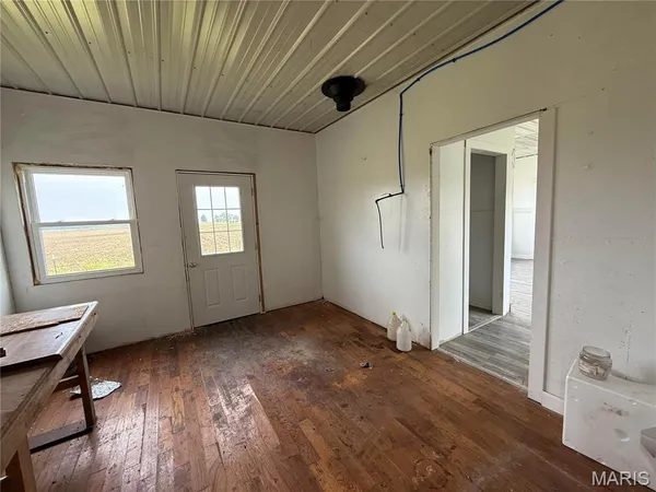 $295,000 | 29595 Highway 3, La Plata, MO 63549