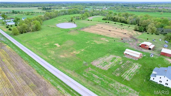 $295,000 | 29595 Highway 3, La Plata, MO 63549