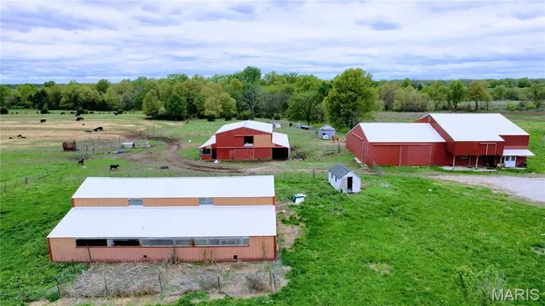 $295,000 | 29595 Highway 3, La Plata, MO 63549