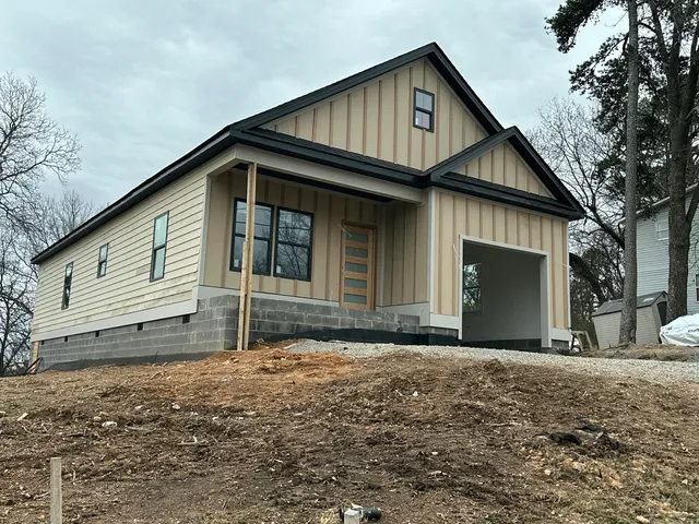 $355,000 | 742 Sylvan Drive, Chattanooga, TN 37411