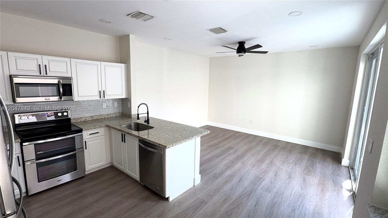 3880 Fern Forest Road Cooper City, FL 33026 - Photo 11 of 37