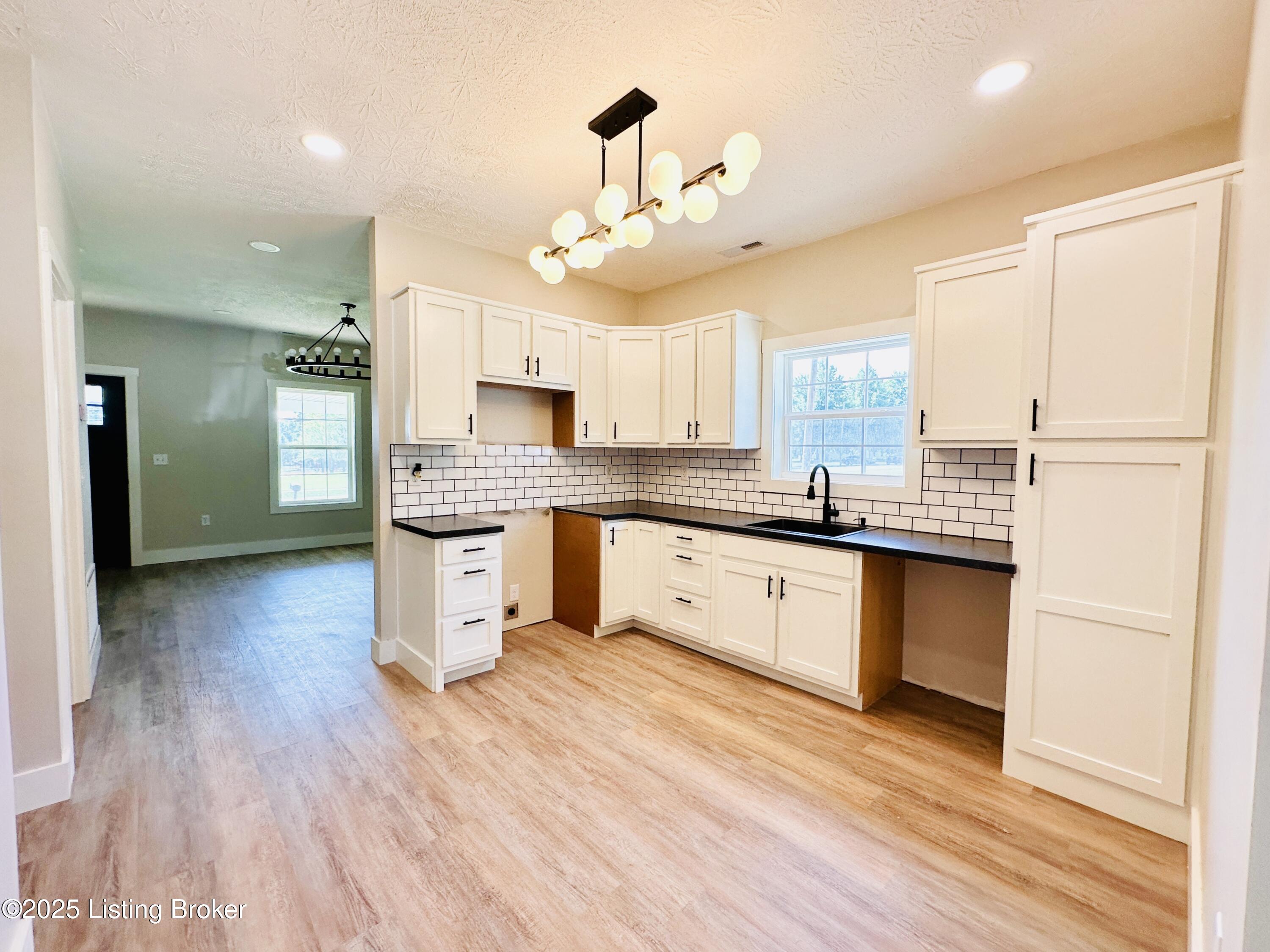 1202 Brandenburg Road Leitchfield, KY 42754 - Photo 11 of 34 Photos-16
