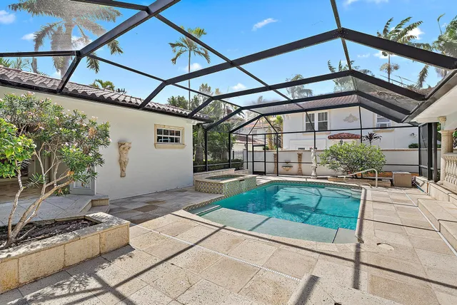 a view of an outdoor space