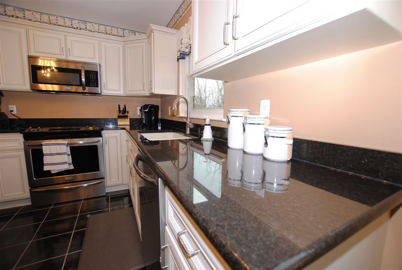 2834 Long Meadow Lane Rochester, MI 48307 - Photo 14 of 51 31376900-13.JPG