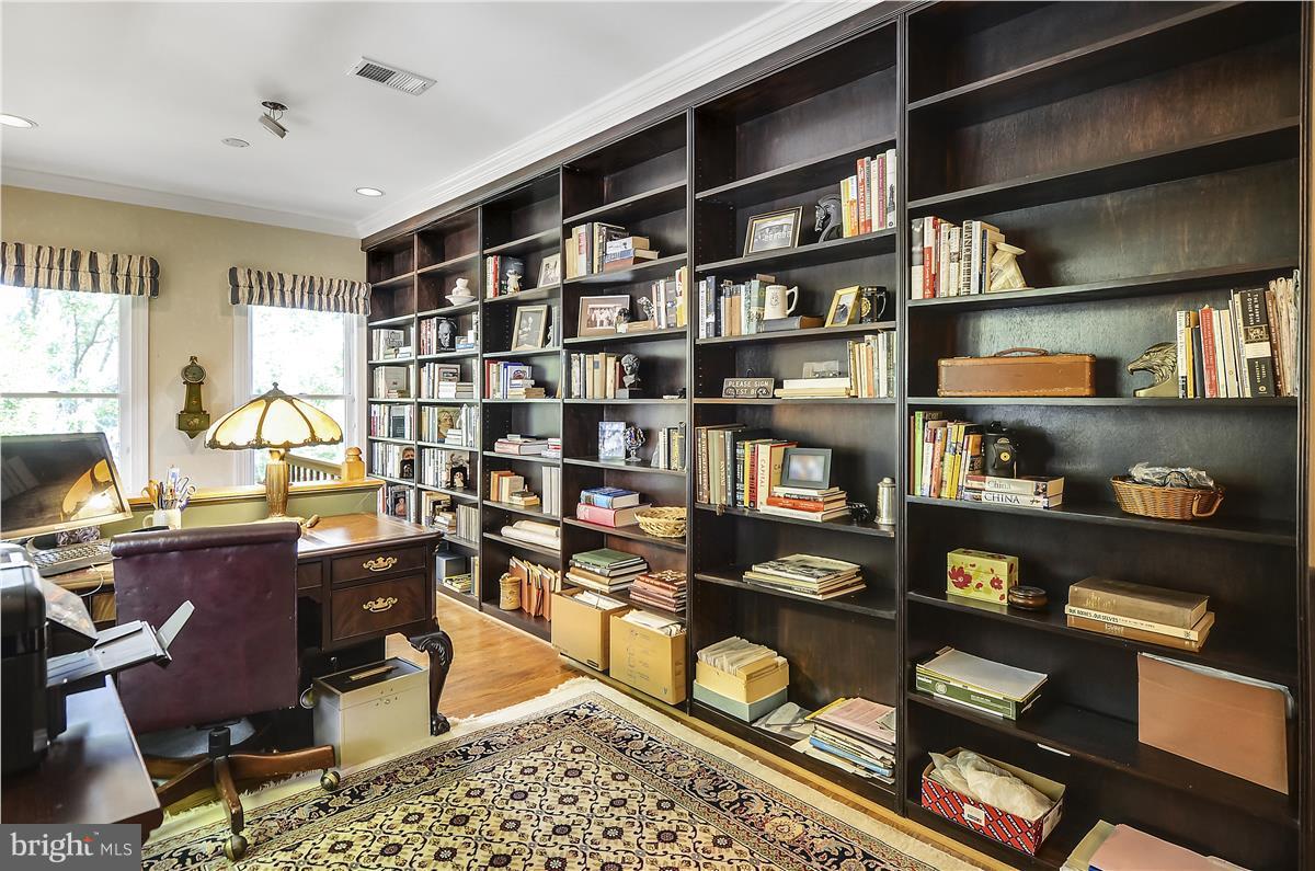 309 Rucker Place Alexandria, VA 22301 - Photo 23 of 29 Upstairs den with built ins.