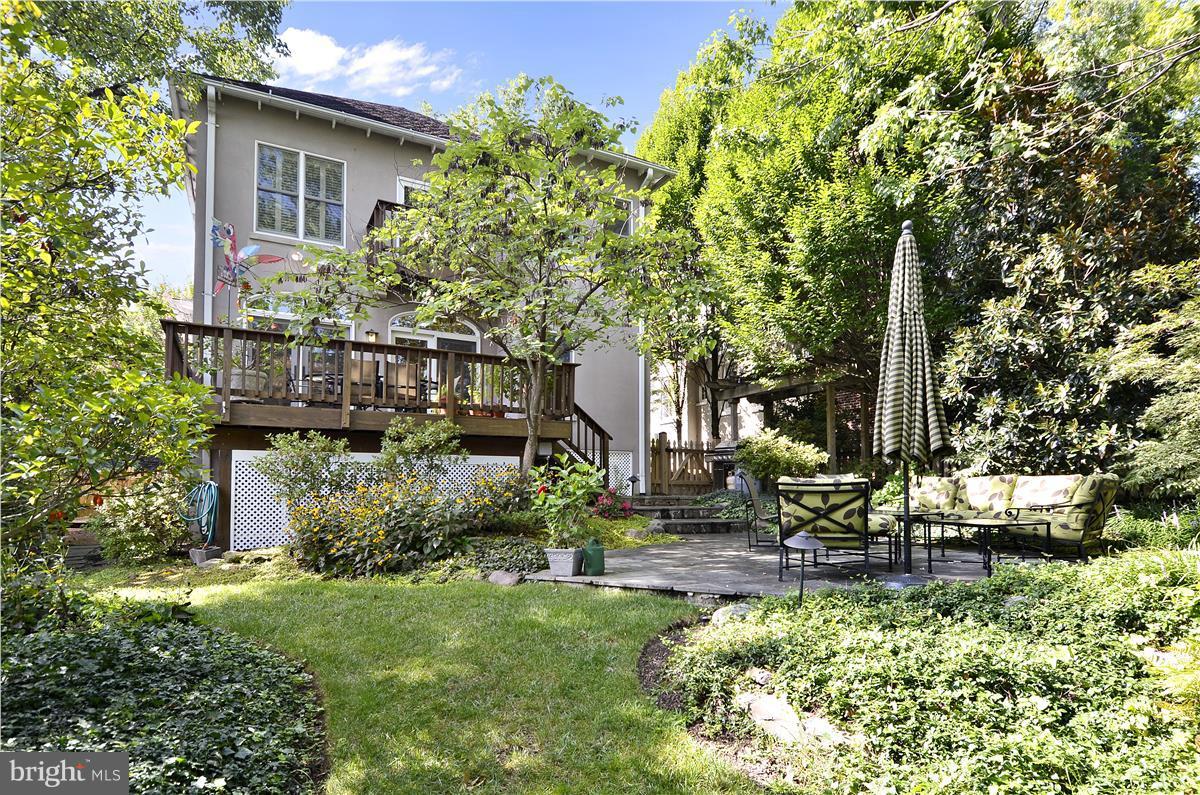 309 Rucker Place Alexandria, VA 22301 - Photo 26 of 29 Exterior (Rear)