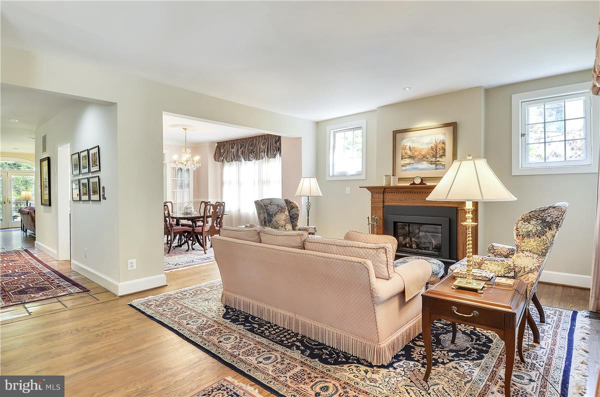 309 Rucker Place Alexandria, VA 22301 - Photo 5 of 29 Formal Living Room w/charming gas fireplace