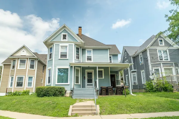 $109,900 | 302 East Prospect Terrace, Freeport, IL 61032