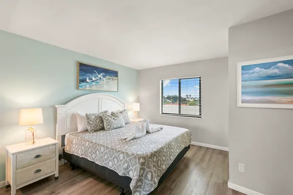 $465,000 | 1085 Bald Eagle Drive, Unit 406, Marco Island, FL 34145