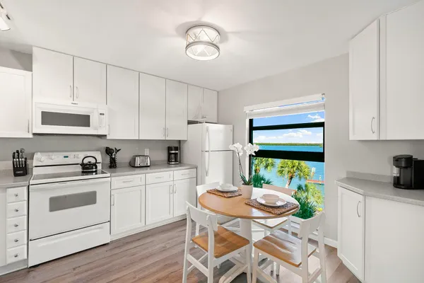 $465,000 | 1085 Bald Eagle Drive, Unit 406, Marco Island, FL 34145