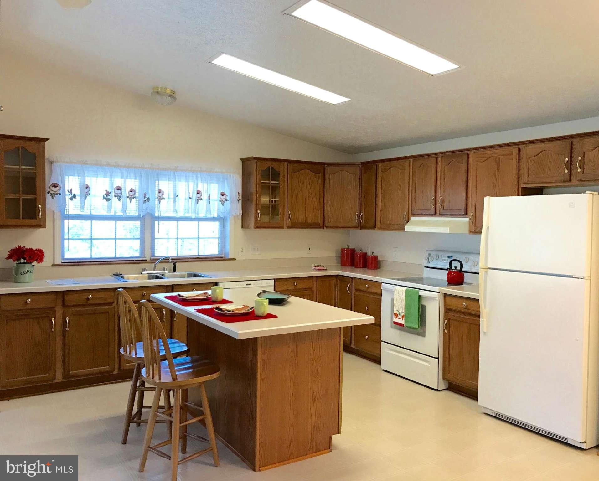 6128 Goode Road Hughesville, MD 20637 - Photo 7 of 29 Kitchen