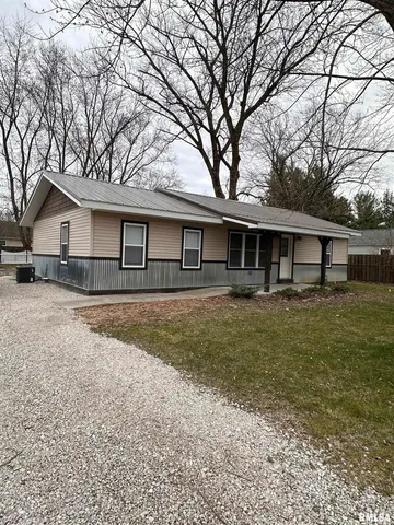 $1,500 | 105 South Behrens Avenue, Washington, IL 61571