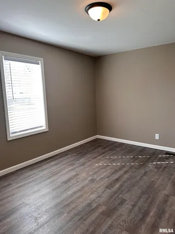 $1,500 | 105 South Behrens Avenue, Washington, IL 61571