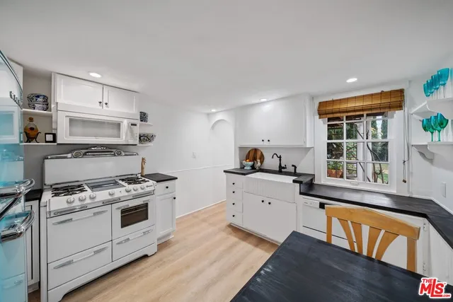 $5,500,000 | 2116 3rd Street, Santa Monica, CA 90405