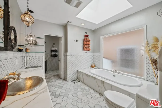 $5,500,000 | 2116 3rd Street, Santa Monica, CA 90405