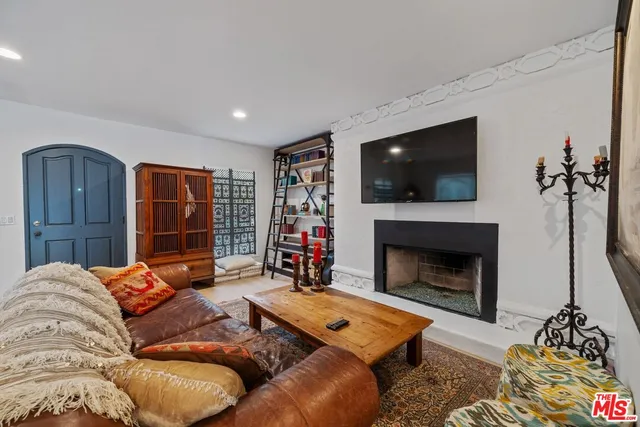 $5,500,000 | 2116 3rd Street, Santa Monica, CA 90405