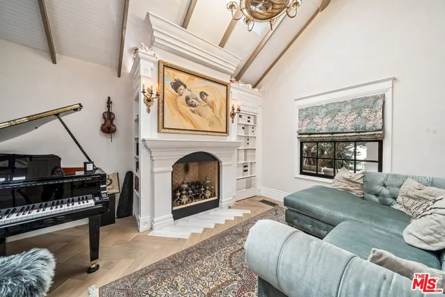 $5,500,000 | 2116 3rd Street, Santa Monica, CA 90405