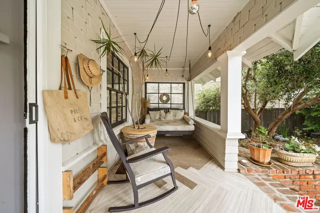 $5,500,000 | 2116 3rd Street, Santa Monica, CA 90405