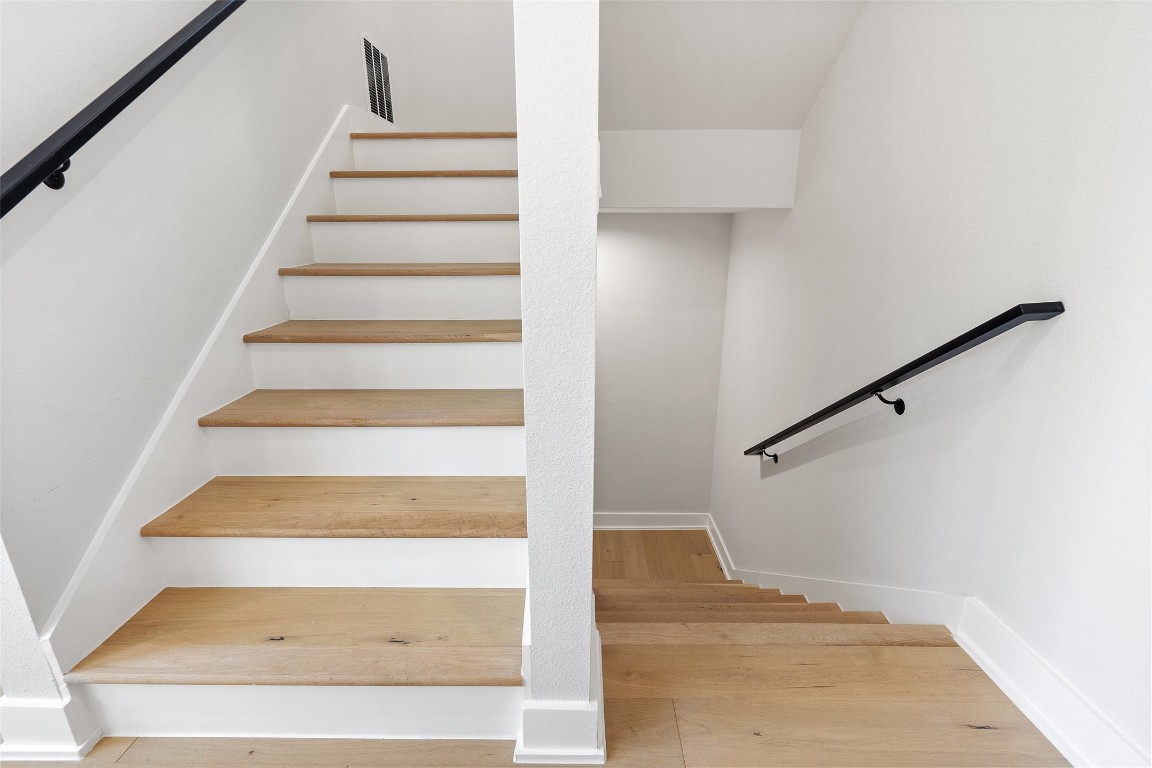 5109 Stone Gate Drive, Unit 2 Austin, TX 78721 - Photo 20 of 38 a view of entryway