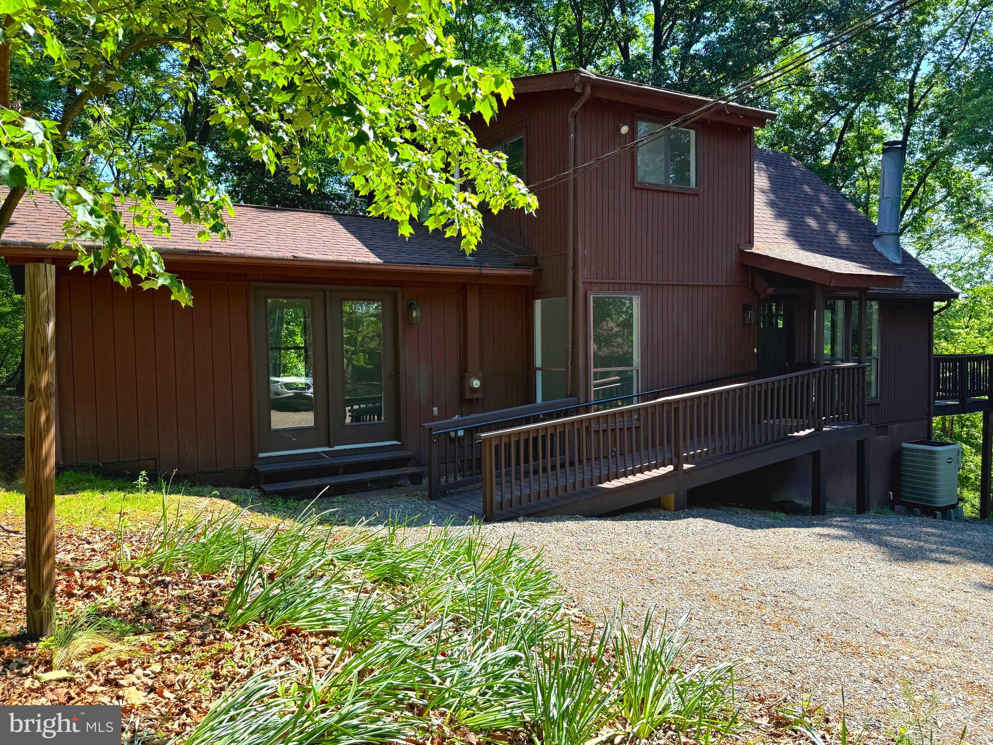 277 Endless Summer Road Hedgesville, WV 25427 - Photo 2 of 43