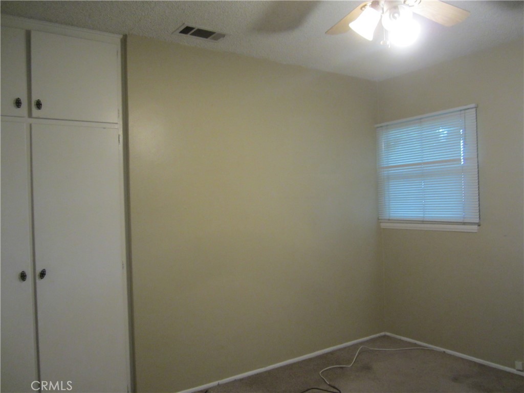 6725 De Anza Avenue Riverside, CA 92506 - Photo 19 of 25 a small space with a window