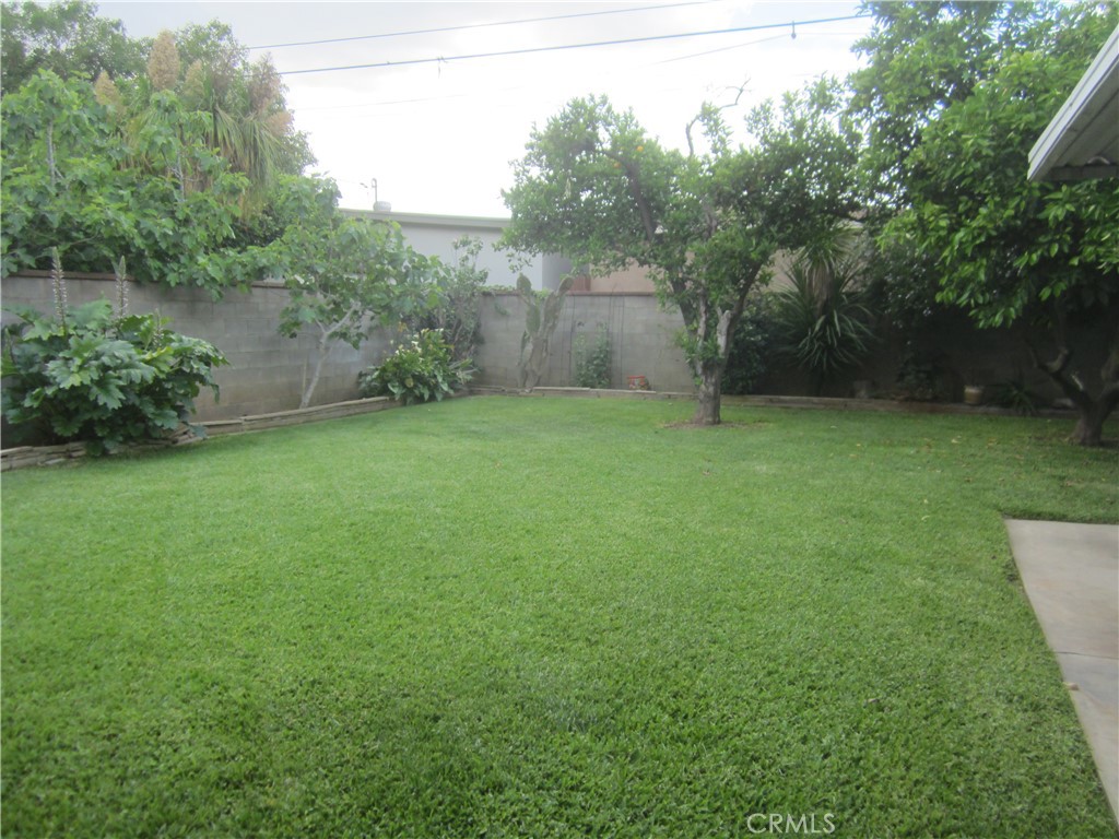 6725 De Anza Avenue Riverside, CA 92506 - Photo 25 of 25 a view of a field of a house