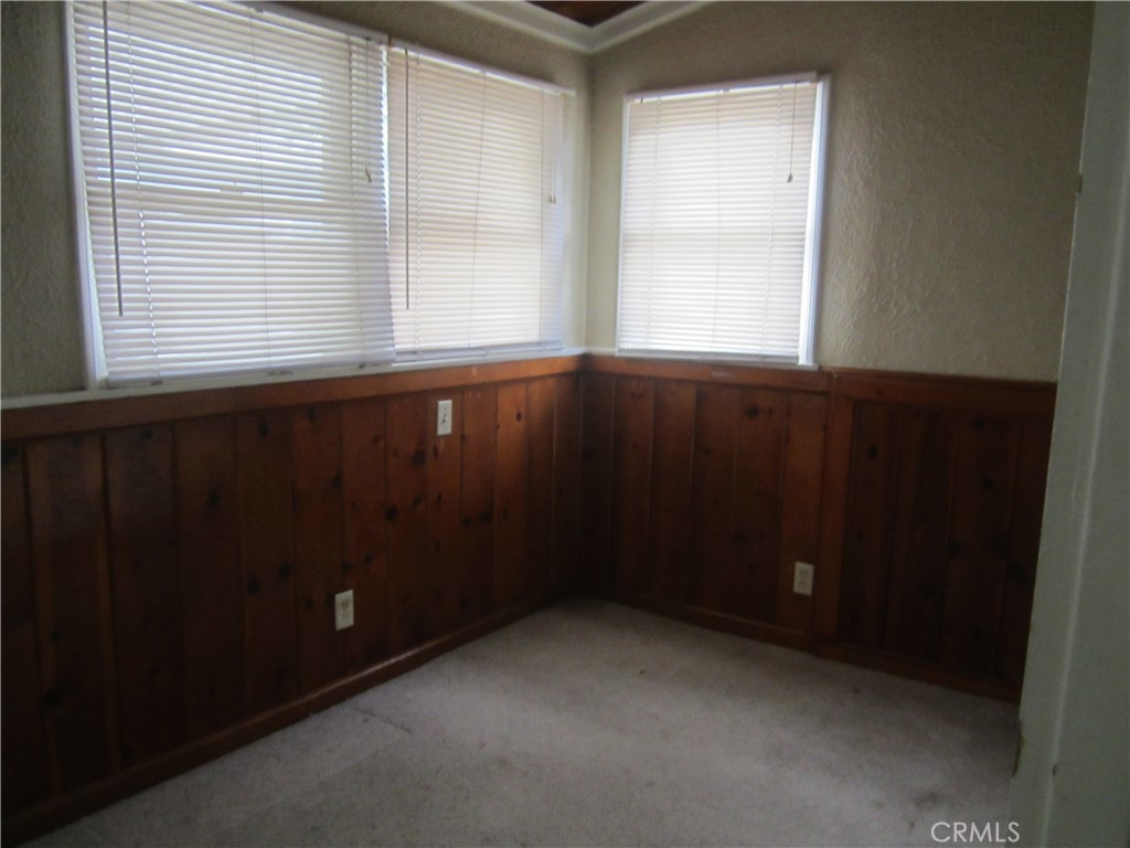 6725 De Anza Avenue Riverside, CA 92506 - Photo 6 of 25 a living room with a window