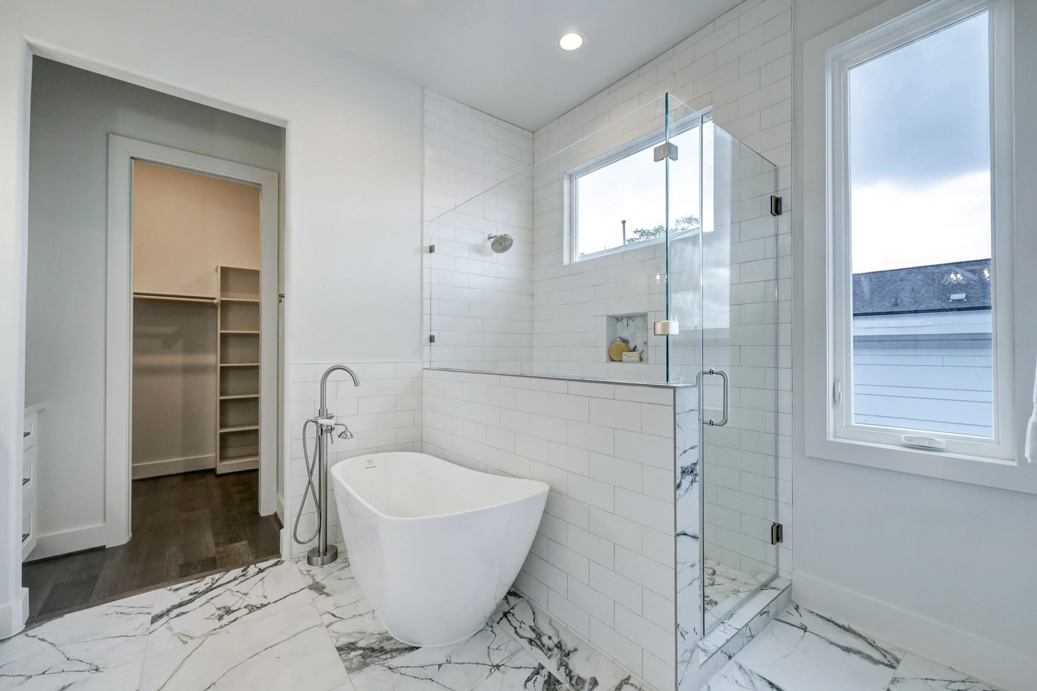 3827 Arlington Street Houston, TX 77018 - Photo 22 of 39 a bathroom with a toilet and a shower