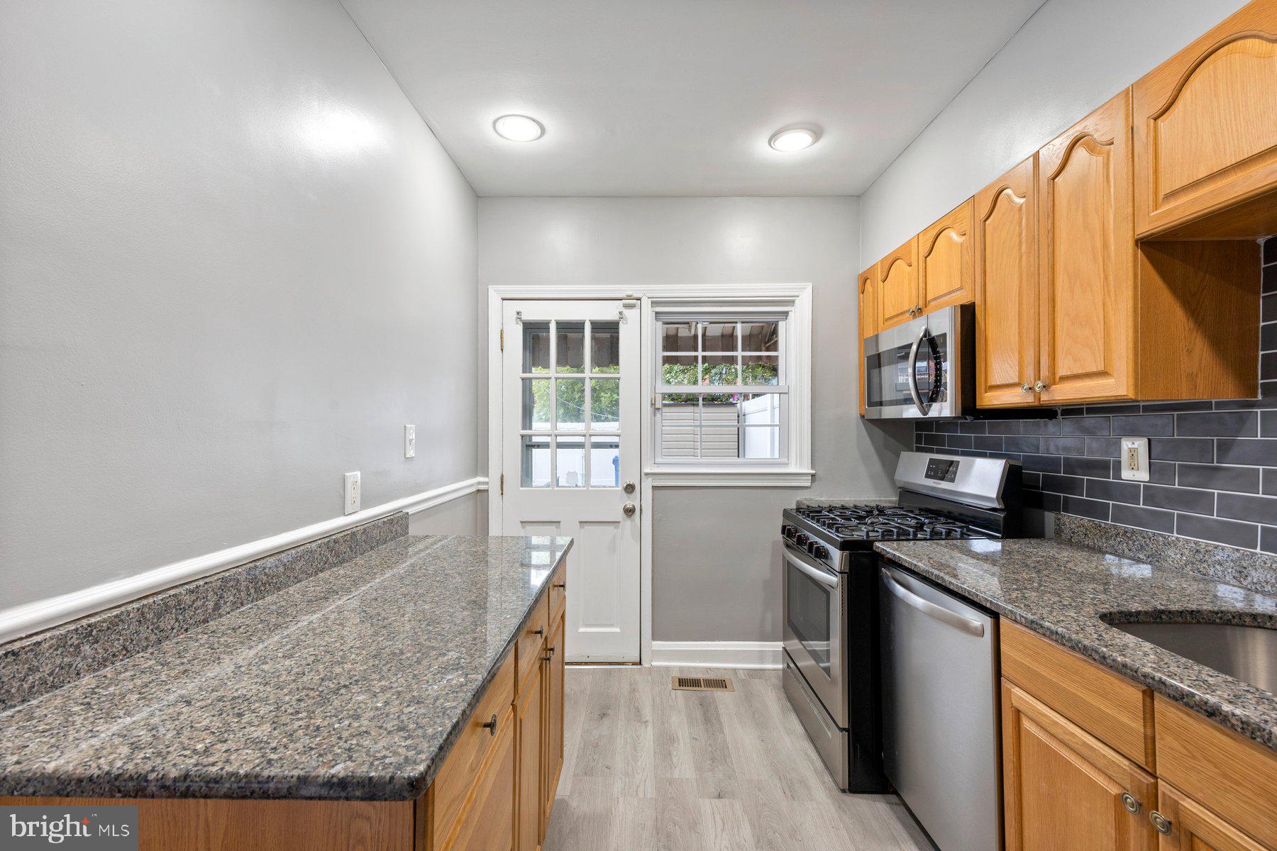 1210 Glenhaven Road Baltimore, MD 21239 - Photo 5 of 16 kitchen