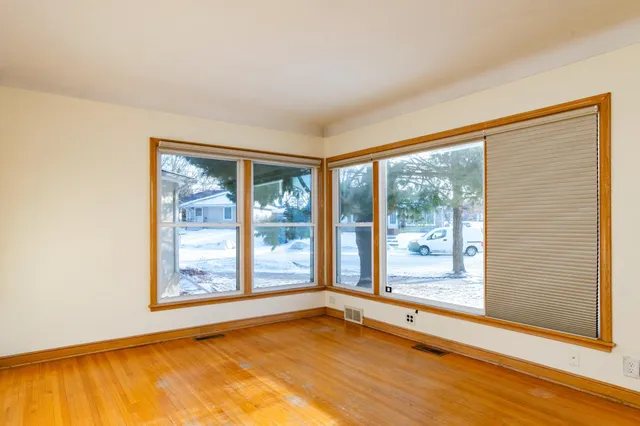 $309,900 | 155 Conver Street, West St. Paul, MN 55118