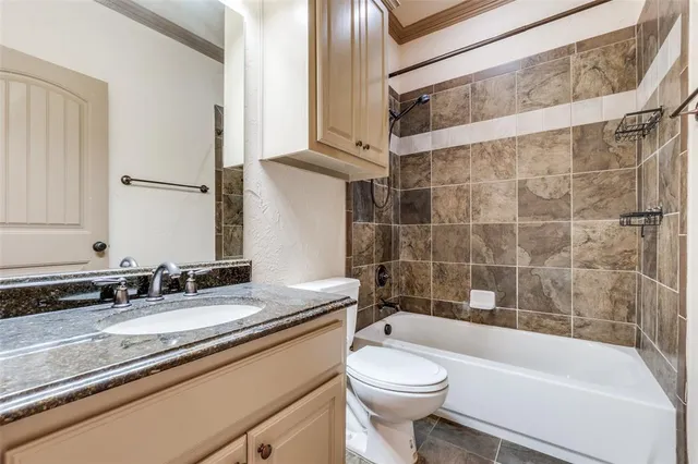 $2,950 | 4519 Lafayette Street, Unit 5, Dallas, TX 75204