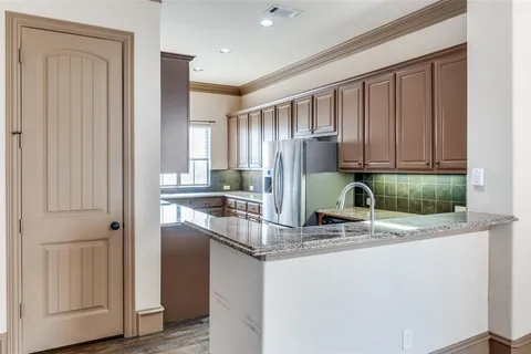 $2,950 | 4519 Lafayette Street, Unit 5, Dallas, TX 75204