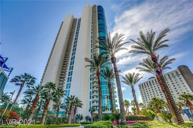 $4,150 | 322 Karen Avenue, Unit 4001, Las Vegas, NV 89109