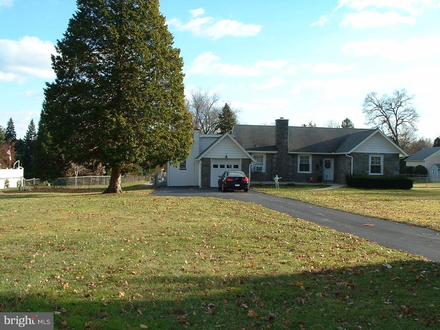 137 Media Line Road Broomall, PA 19008 - Photo 4 of 10