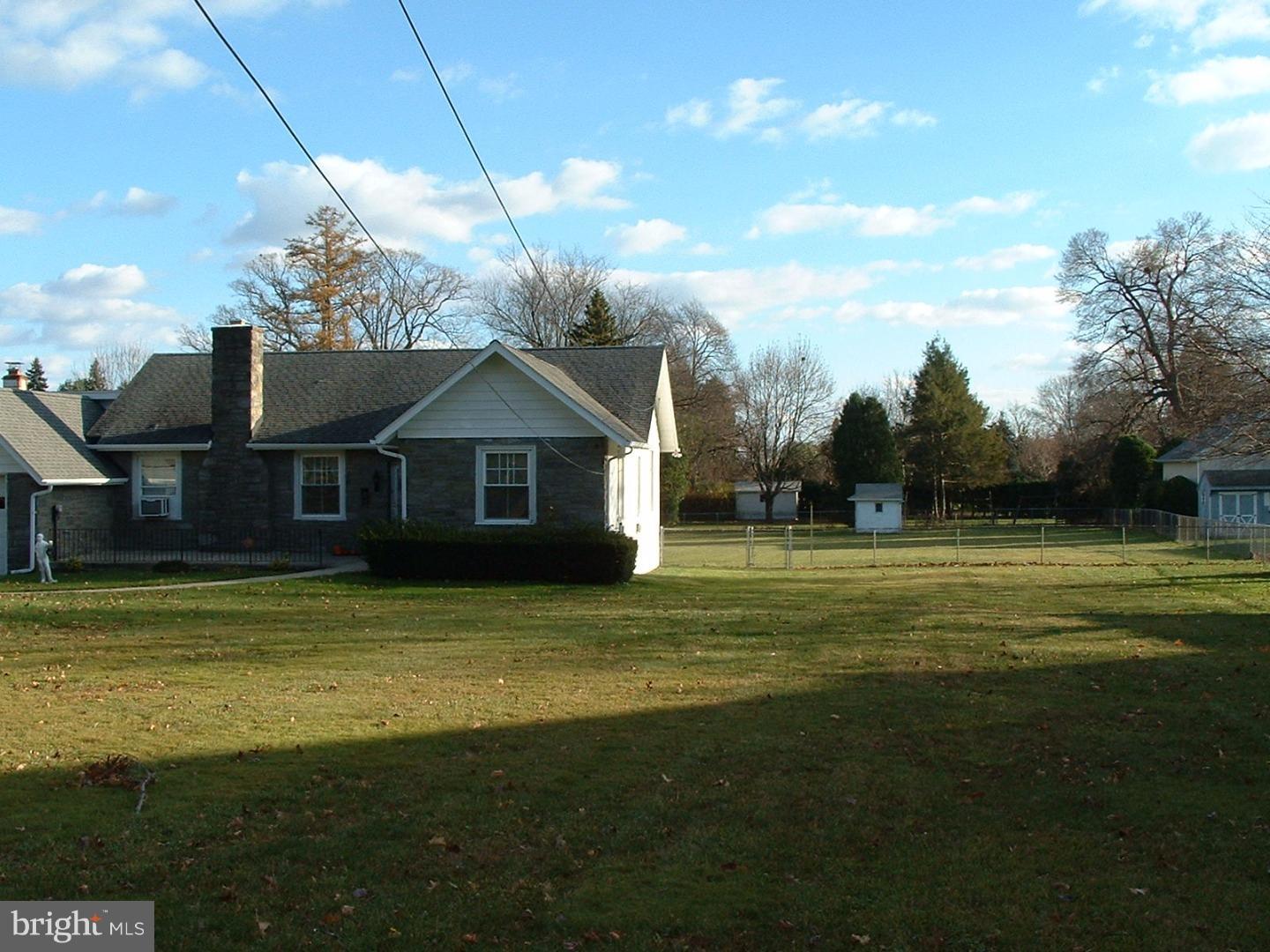 137 Media Line Road Broomall, PA 19008 - Photo 6 of 10