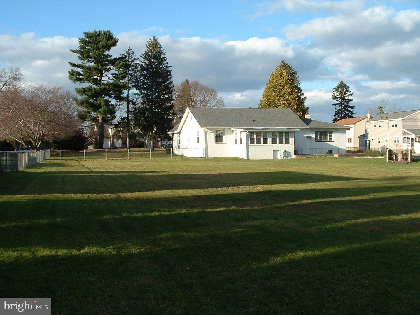 137 Media Line Road Broomall, PA 19008 - Photo 9 of 10