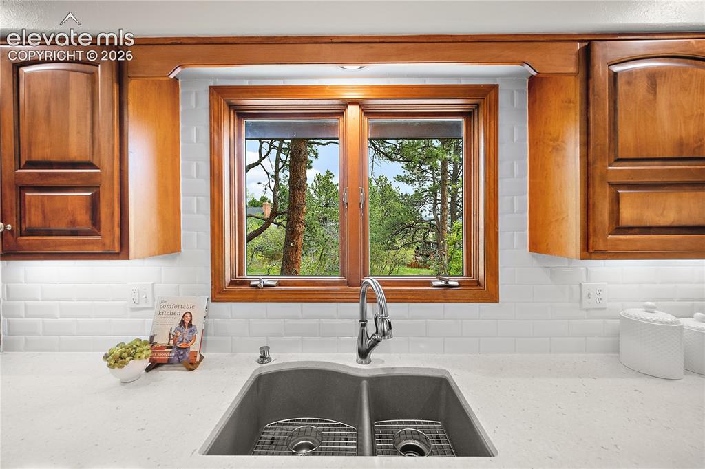 220 Raven Hills Road Colorado Springs, CO 80919 - Photo 18 of 50