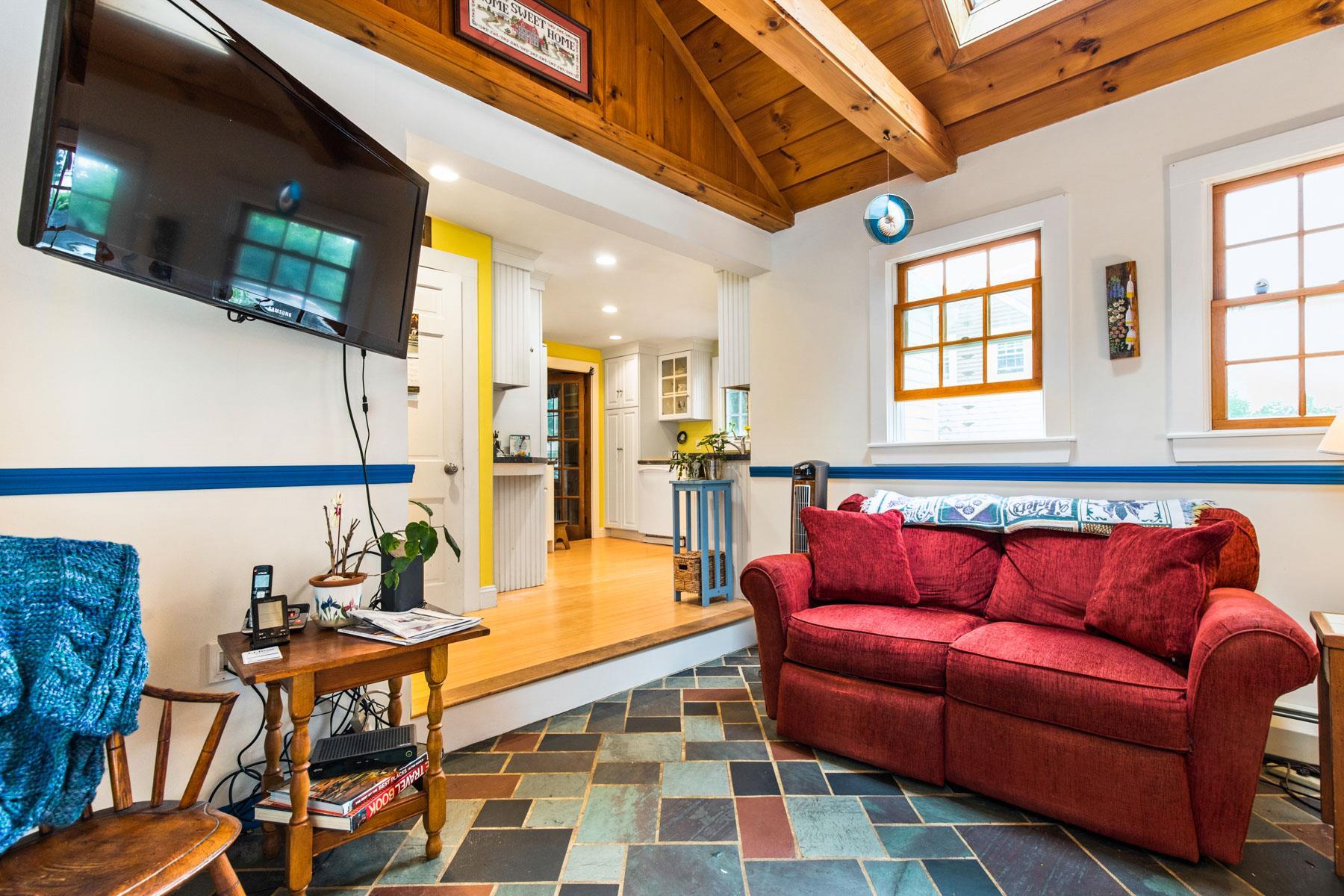 5 Colonial Road Kittery, ME 03904 - Photo 11 of 24