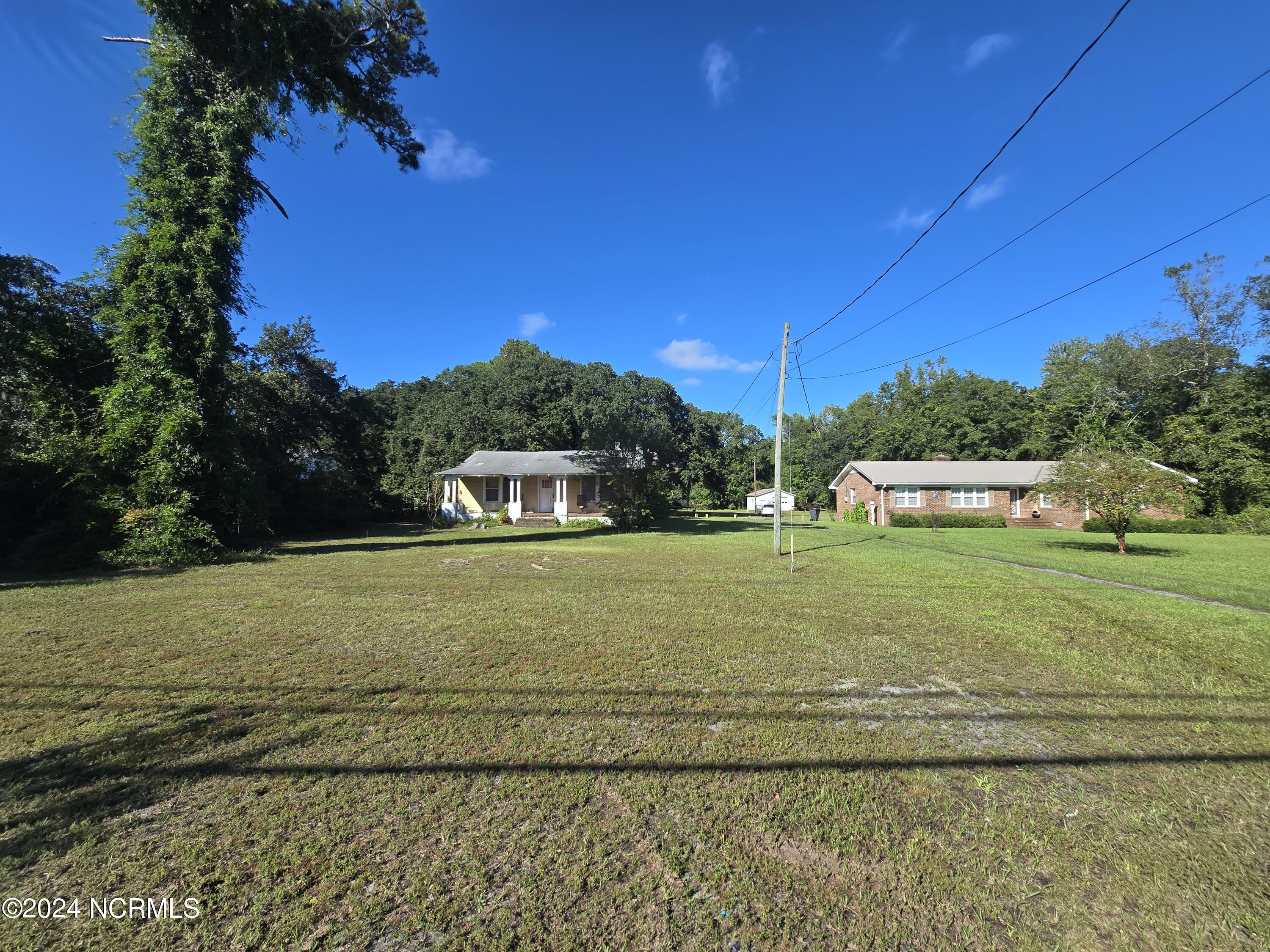 633 Piner Road Wilmington, NC 28409 - Photo 1 of 20 20240917_162657