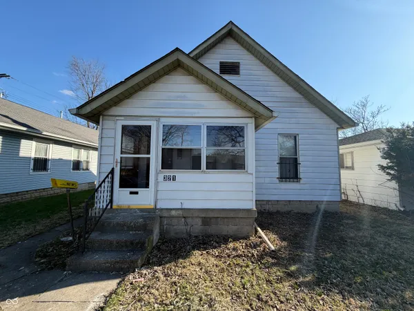 $899 | 321 West 32nd Street, Indianapolis, IN 46208