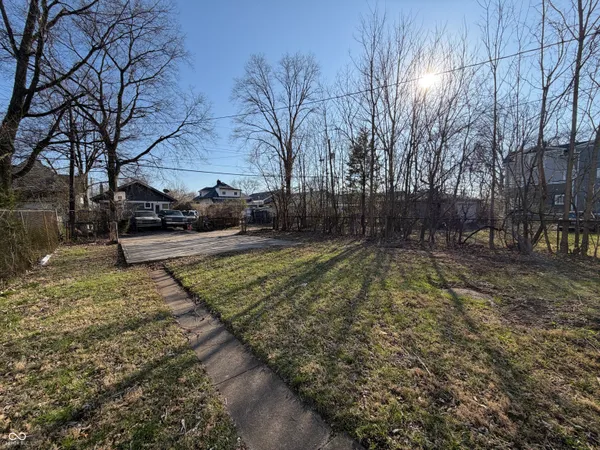 $899 | 321 West 32nd Street, Indianapolis, IN 46208