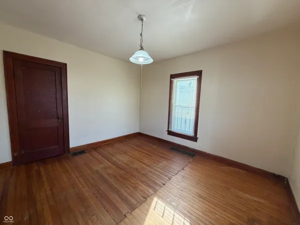 $899 | 321 West 32nd Street, Indianapolis, IN 46208