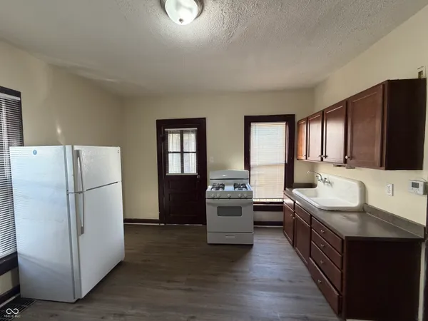 $899 | 321 West 32nd Street, Indianapolis, IN 46208