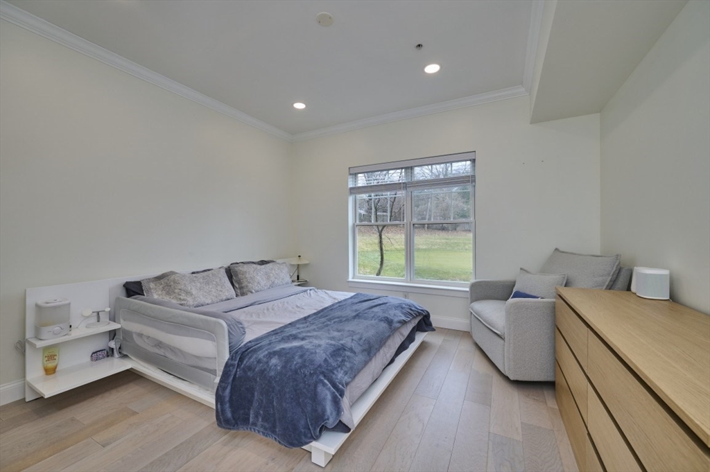 35 Commonwealth Avenue, Unit 103 Newton, MA 02467 - Photo 16 of 27