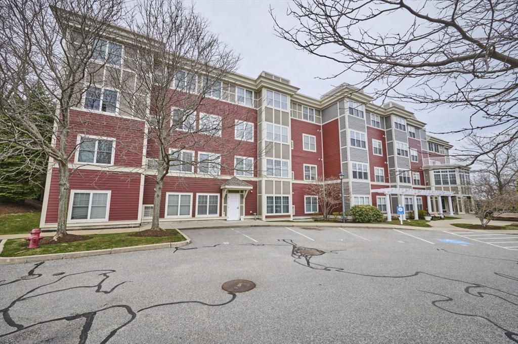 35 Commonwealth Avenue, Unit 103 Newton, MA 02467 - Photo 24 of 27