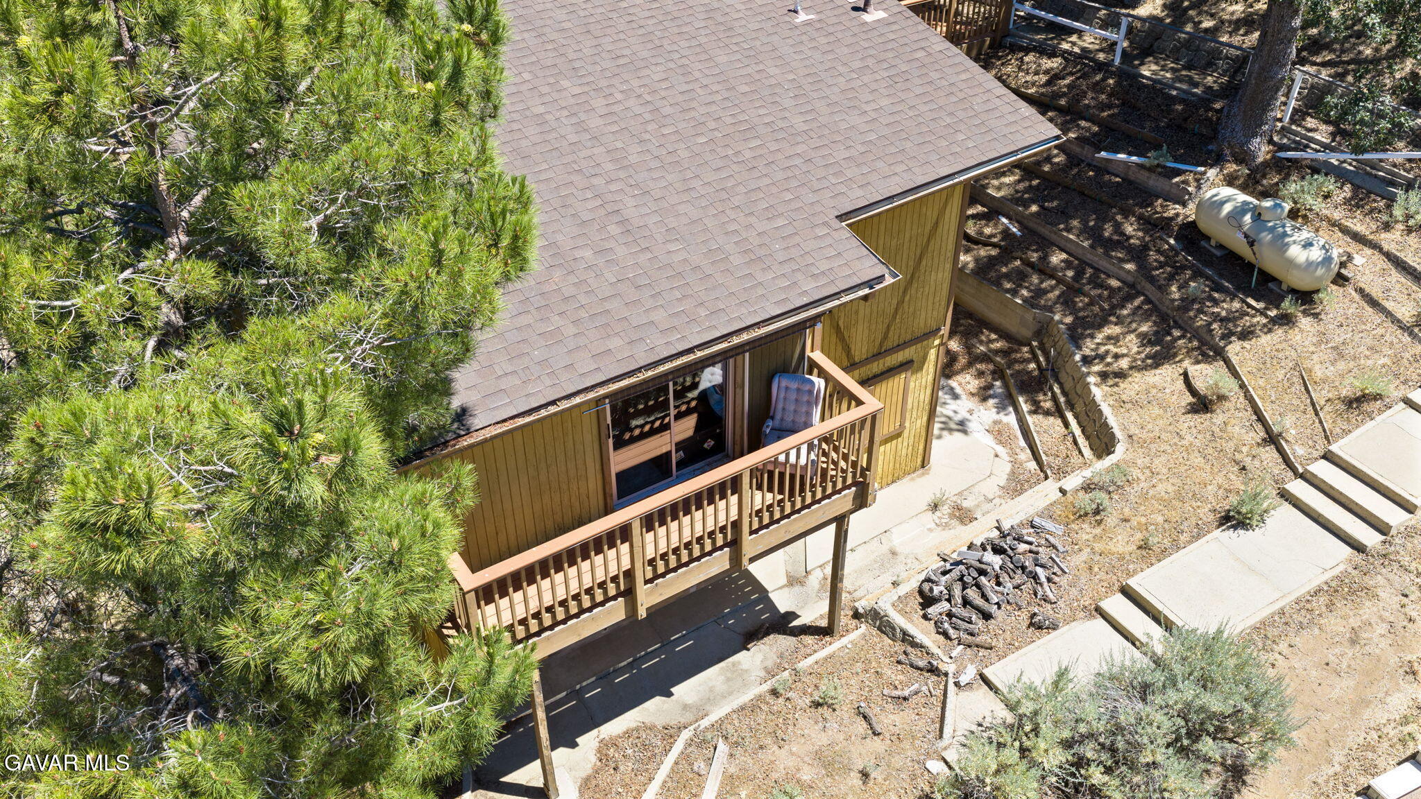 18295 Alps Drive Tehachapi, CA 93561 - Photo 33 of 37 33-web-or-mls-DJI_20260627141559_0145_D