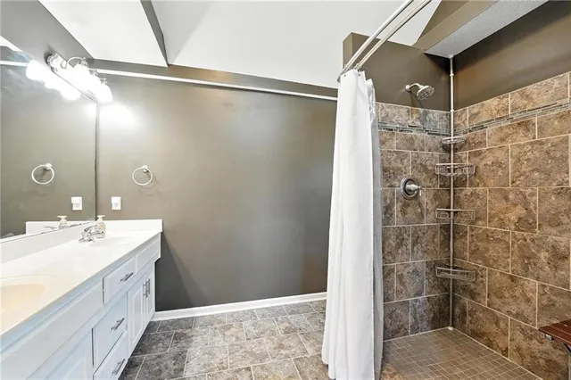 $395,000 | 8002 Northeast 111th Terrace, Kansas City, MO 64157