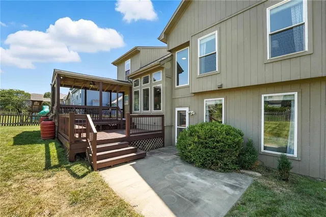 $395,000 | 8002 Northeast 111th Terrace, Kansas City, MO 64157